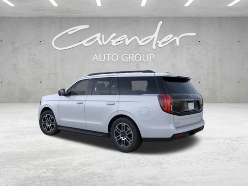 New 2026 Ford Expedition Active image 4