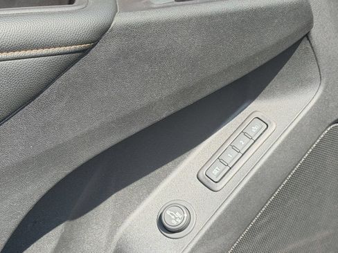 Used 2020 Chevrolet Equinox Premier AWD/4WD image 24