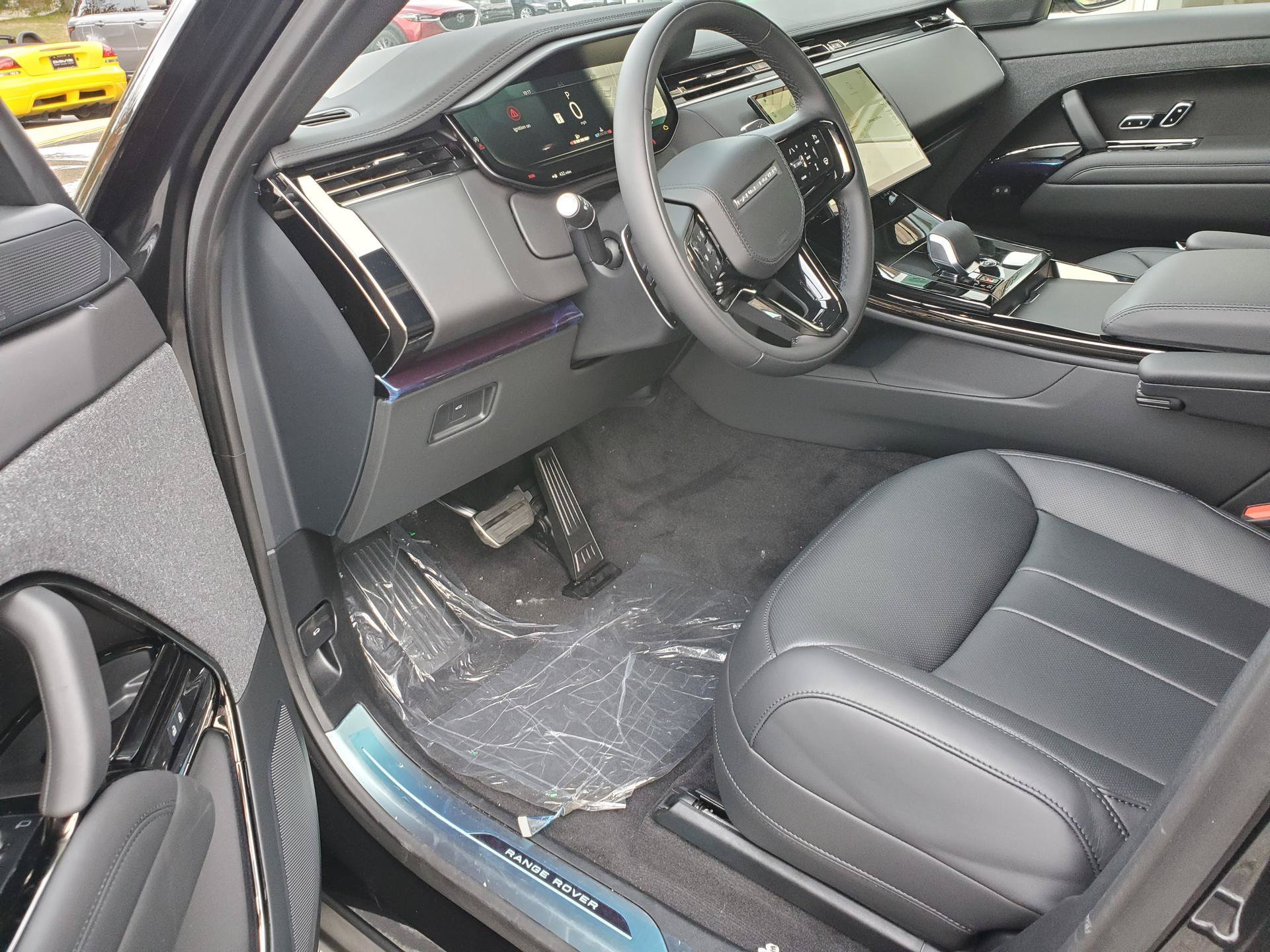 New 2027 Land Rover Range Rover Sport Dynamic SE AWD/4WD image 10