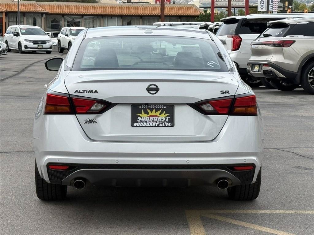 Used 2021 Nissan Altima 2.5 SR FWD image 6