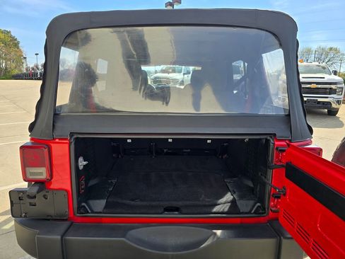 Used 2015 Jeep Wrangler Unlimited Sport w/ Trailer Tow Group image 12