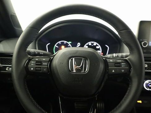 Used 2025 Honda Civic Sport image 17