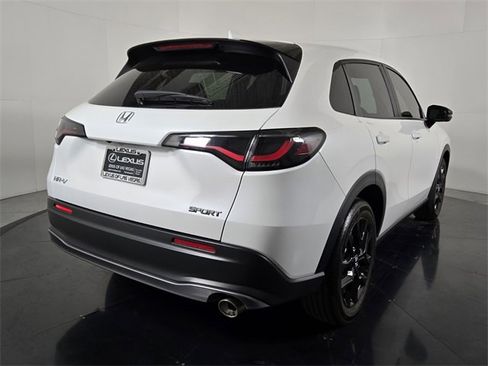 Used 2025 Honda HR-V Sport image 6