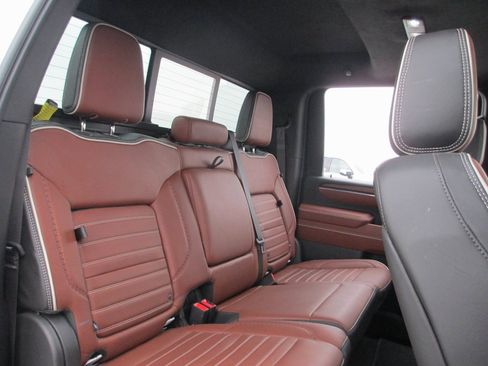 Certified 2024 GMC Sierra 2500 Denali Ultimate w/ Max Trailering Package image 25