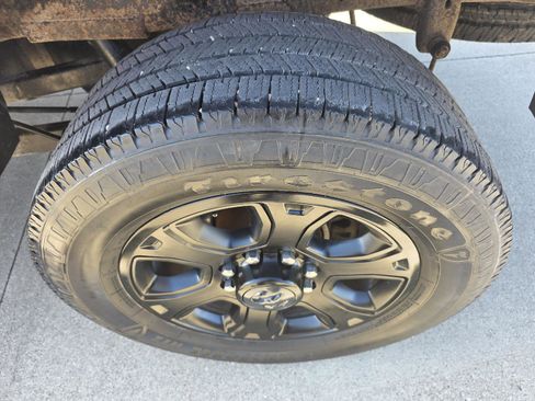 Used 2017 RAM 2500 Tradesman w/ Chrome Appearance Group image 54