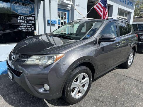 Used 2014 Toyota RAV4 XLE FWD image 3
