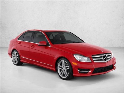 Used 2013 Mercedes-Benz C 250 Sedan image 3