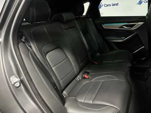 Used 2025 Jaguar F-PACE R-Dynamic S image 21