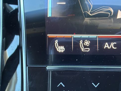 Used 2021 Audi SQ8 Prestige image 23