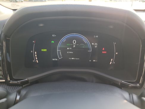 Certified 2025 Toyota Camry SE FWD image 30