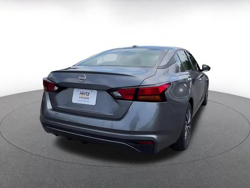 Used 2025 Nissan Altima 2.5 SV FWD image 13