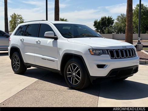 Used 2018 Jeep Grand Cherokee Laredo RWD image 8
