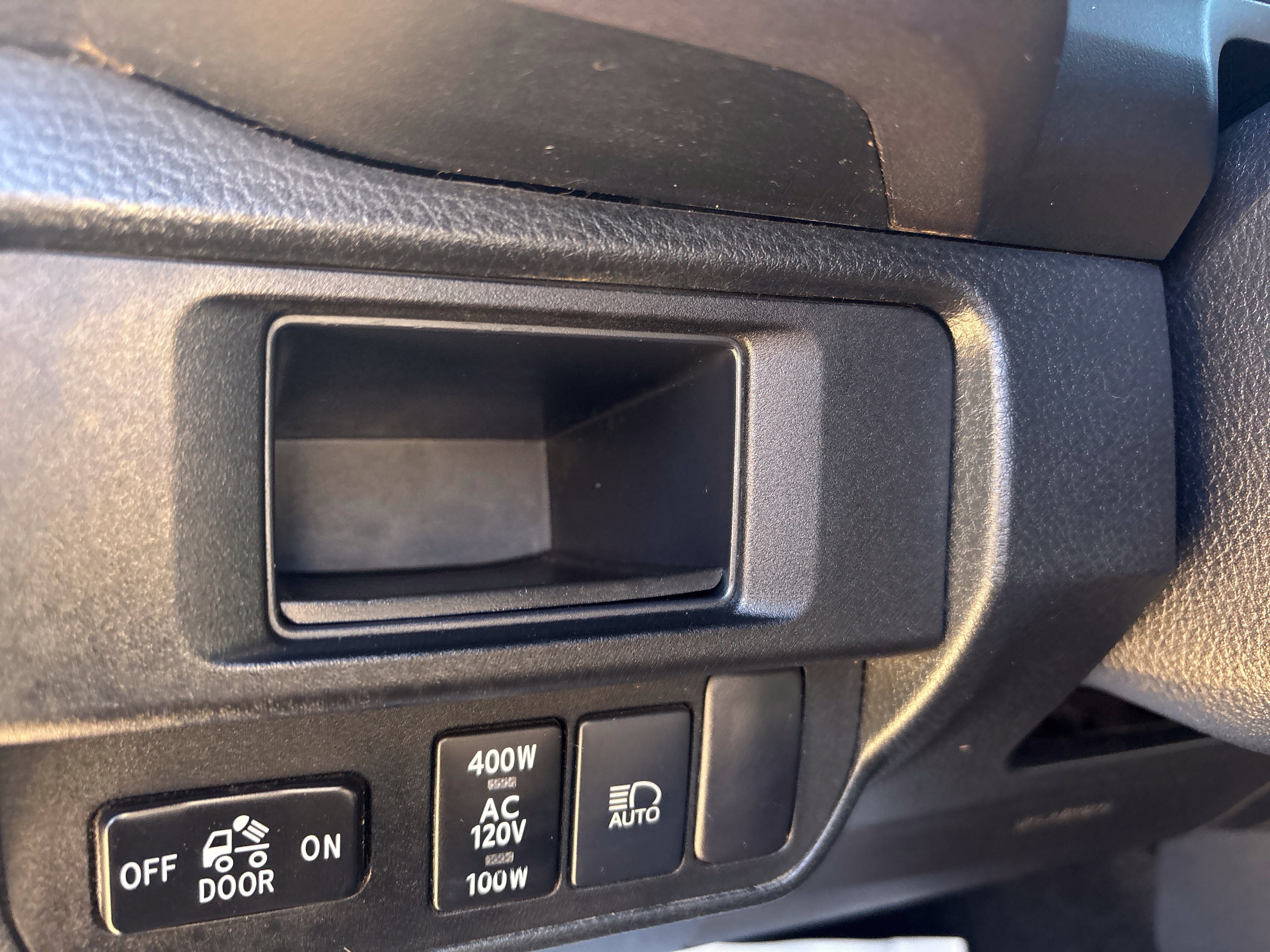 Used 2019 Toyota Tacoma TRD Off-Road w/ Technology Package AWD/4WD image 19