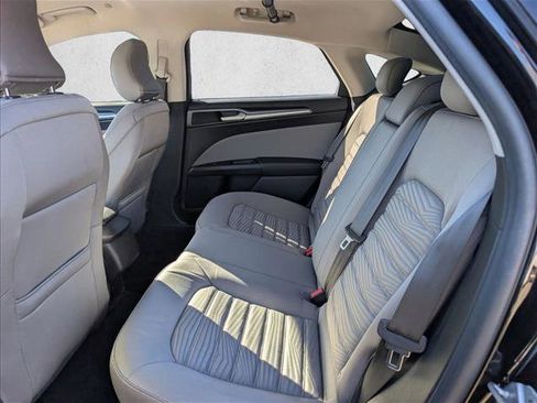 Used 2016 Ford Fusion S image 15