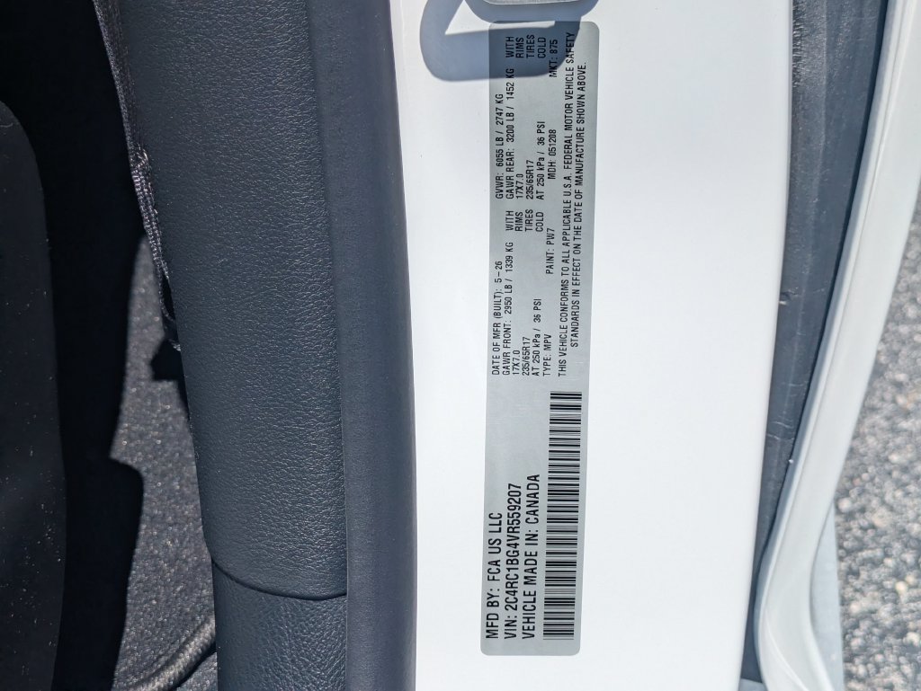 New 2027 Chrysler Pacifica Select w/ Family Tech Group FWD image 27
