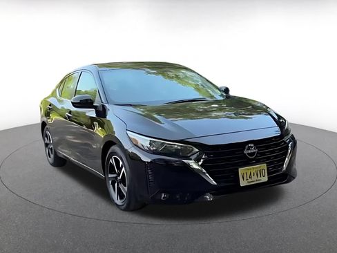 Used 2025 Nissan Sentra SV FWD image 3