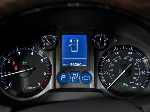 Used 2018 Lexus GX 460 image 24