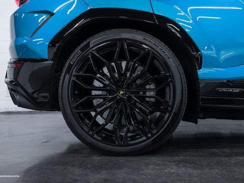 Used 2025 Lamborghini Urus SE image 17