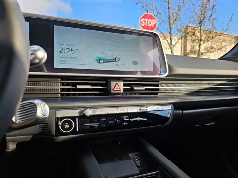 New 2025 Hyundai Ioniq 6 SEL image 25