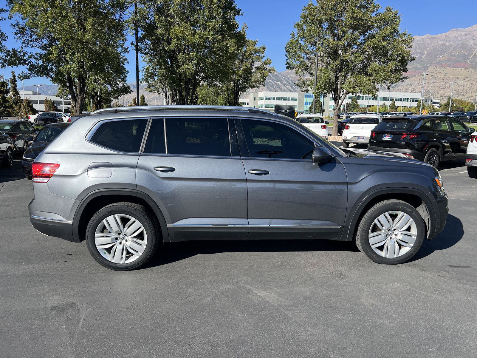 Used 2019 Volkswagen Atlas SEL Premium AWD/4WD image 17