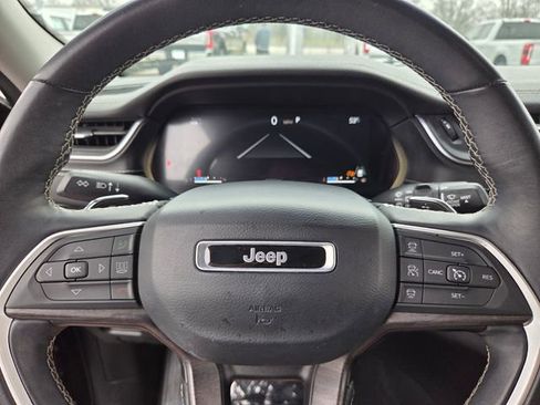 Used 2022 Jeep Grand Cherokee L Limited image 24