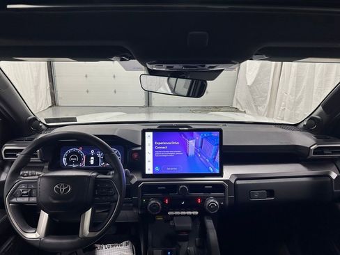 Used 2025 Toyota 4Runner TRD Off-Road Premium image 40