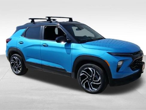 New 2025 Chevrolet TrailBlazer RS w/ Convenience Package image 2