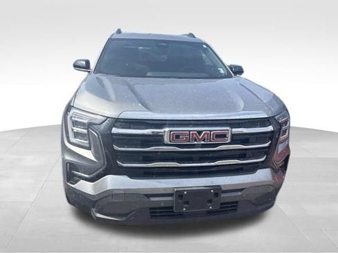 Used 2025 GMC Terrain Elevation w/ Elevation Premium Package AWD/4WD image 6