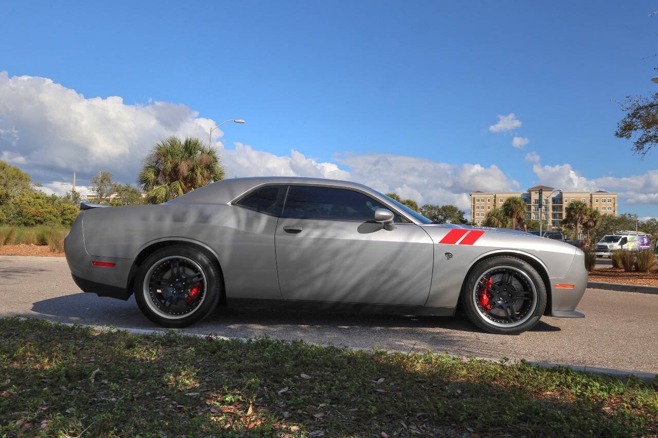 Used 2015 Dodge Challenger SRT Hellcat RWD image 22