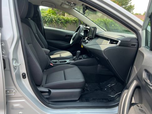 Used 2023 Toyota Corolla LE FWD image 30