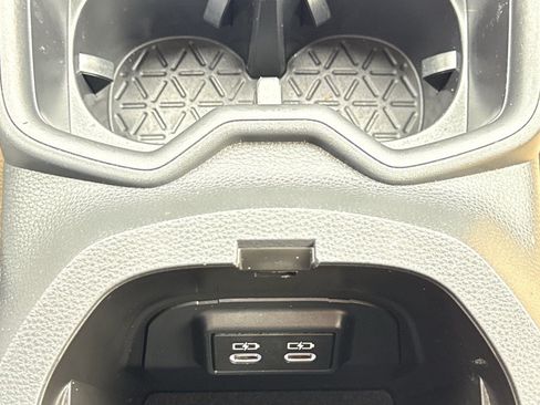 Used 2025 Toyota RAV4 LE AWD/4WD image 27