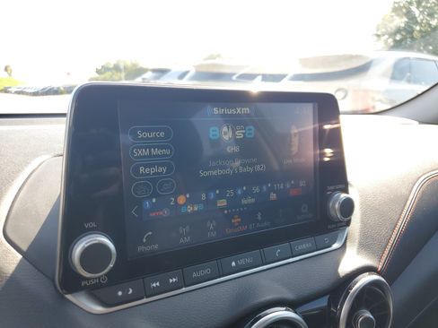 Used 2025 Nissan Sentra SR FWD image 19