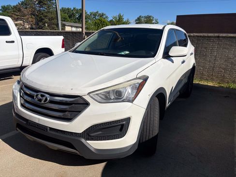 Used 2015 Hyundai Santa Fe Sport FWD image 1