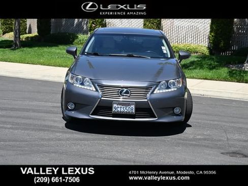 Used 2015 Lexus ES 350 w/ Premium Package FWD image 2