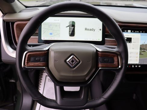 Used 2023 Rivian R1S Adventure AWD/4WD image 29