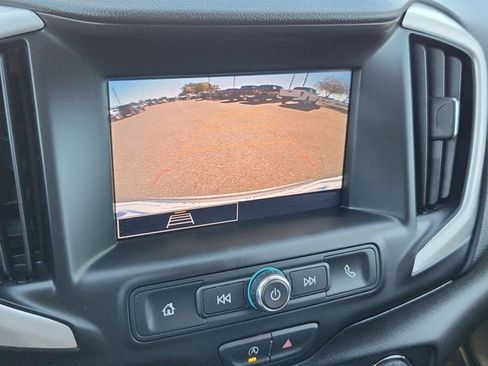 Used 2024 GMC Terrain SLE w/ Driver Convenience Package image 20