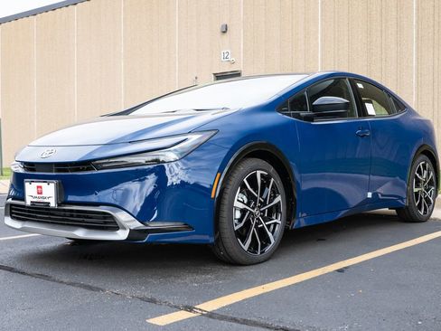 New 2026 Toyota Prius Plug-In Hybrid image 4