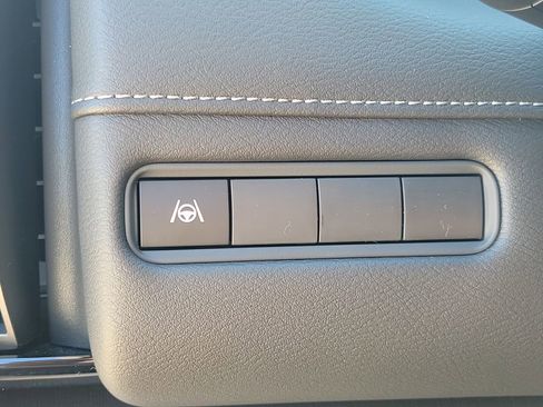 New 2026 Nissan Armada SV image 29