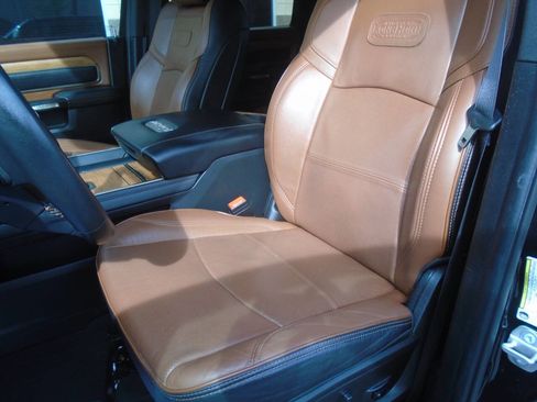 Used 2024 RAM 3500 Limited w/ Safety Group image 60