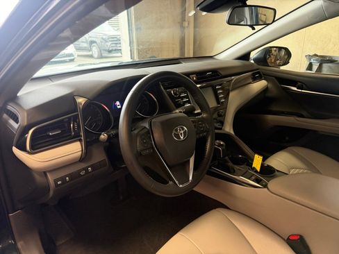 Used 2020 Toyota Camry SE AWD/4WD image 33