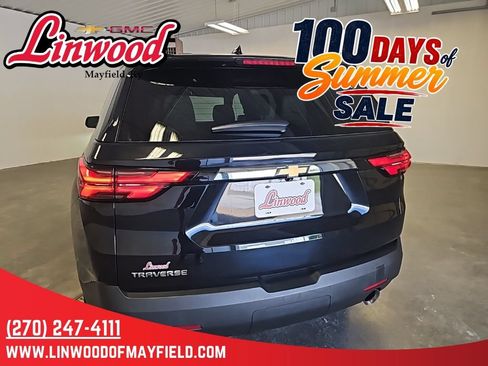 Used 2023 Chevrolet Traverse LS FWD image 4