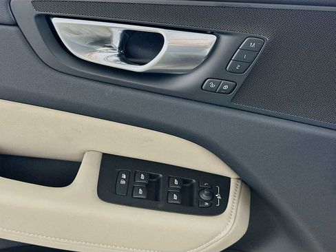 New 2026 Volvo XC60 B5 Core image 17