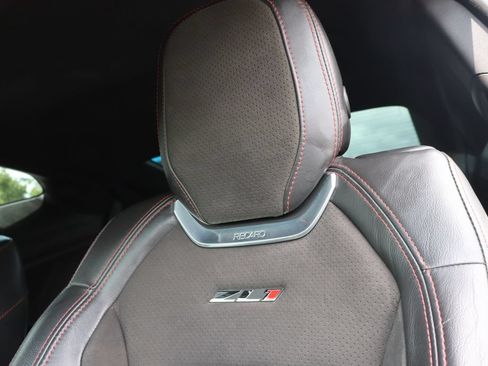 Used 2022 Chevrolet Camaro ZL1 RWD image 6