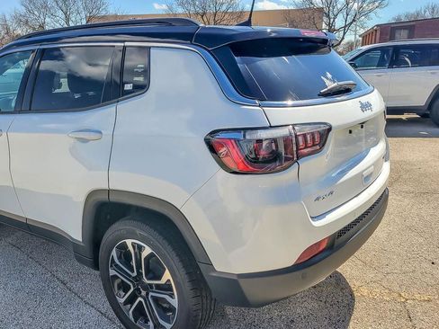 Used 2023 Jeep Compass Limited AWD/4WD image 7