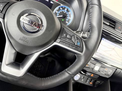 Used 2019 Nissan Leaf SV w/ SV Technology Package FWD image 53