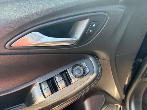 Used 2021 Buick Encore GX Preferred w/ Sport Touring Package FWD image 17