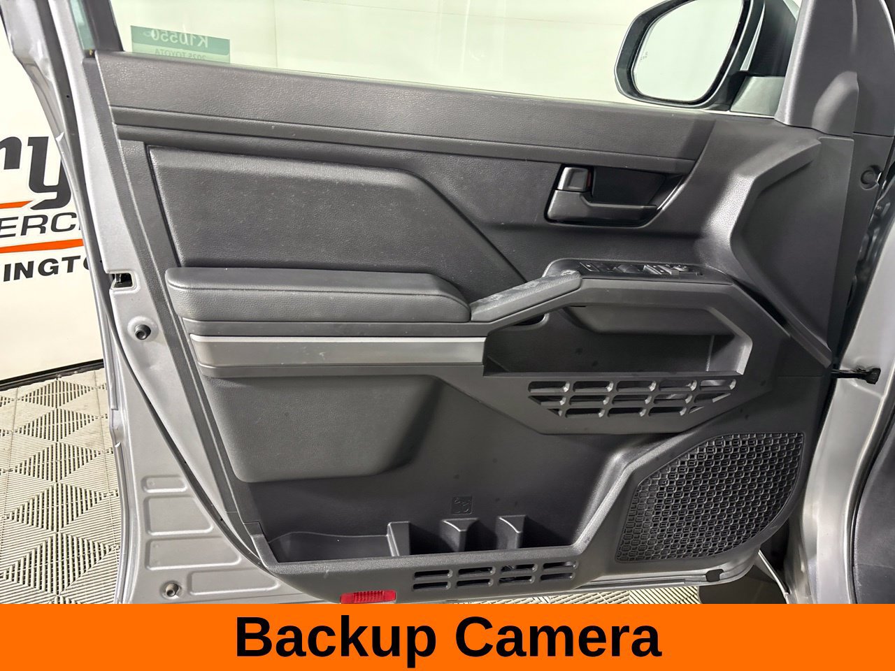 Used 2025 Toyota Tacoma SR5 RWD image 9
