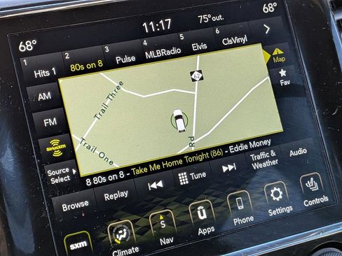 Used 2021 Jeep Grand Cherokee Limited w/ Luxury Group II image 23