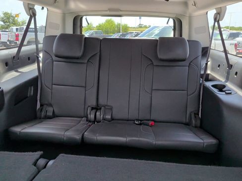 Used 2017 Chevrolet Suburban LT AWD/4WD image 39