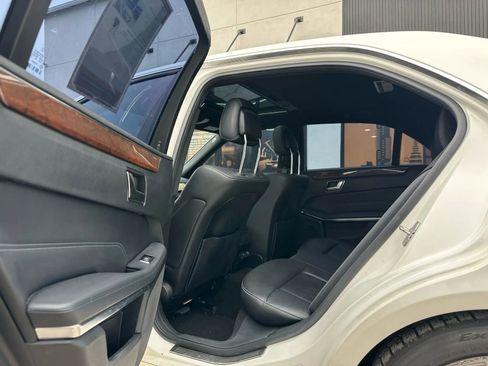 Used 2014 Mercedes-Benz E 350 4MATIC Sedan image 7